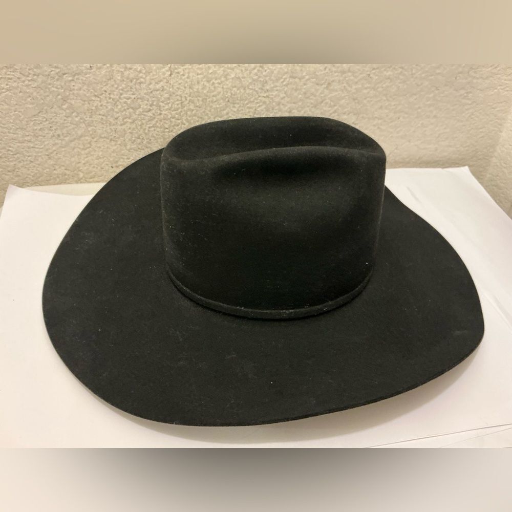 30X Beaver Black Felt with Leather Sweatband Black Cowboy Hat. Size 7.